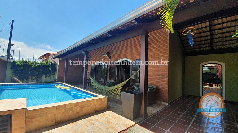 Casa elegante com lareira, Piscina, espaço gourmet, bilhar