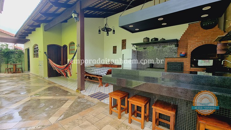 Casa elegante com lareira, Piscina, espaço gourmet, bilhar