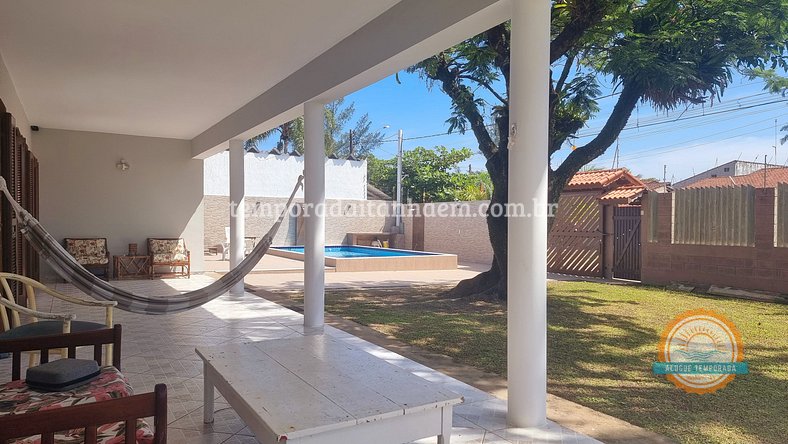 chácara na praia alugar, 4 suites, piscina, churrasqueira