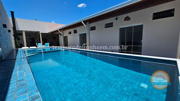 Piscina Grande, 4 Suítes e Área Gourmet, Casa Nova